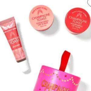 Champagne toast Lip set